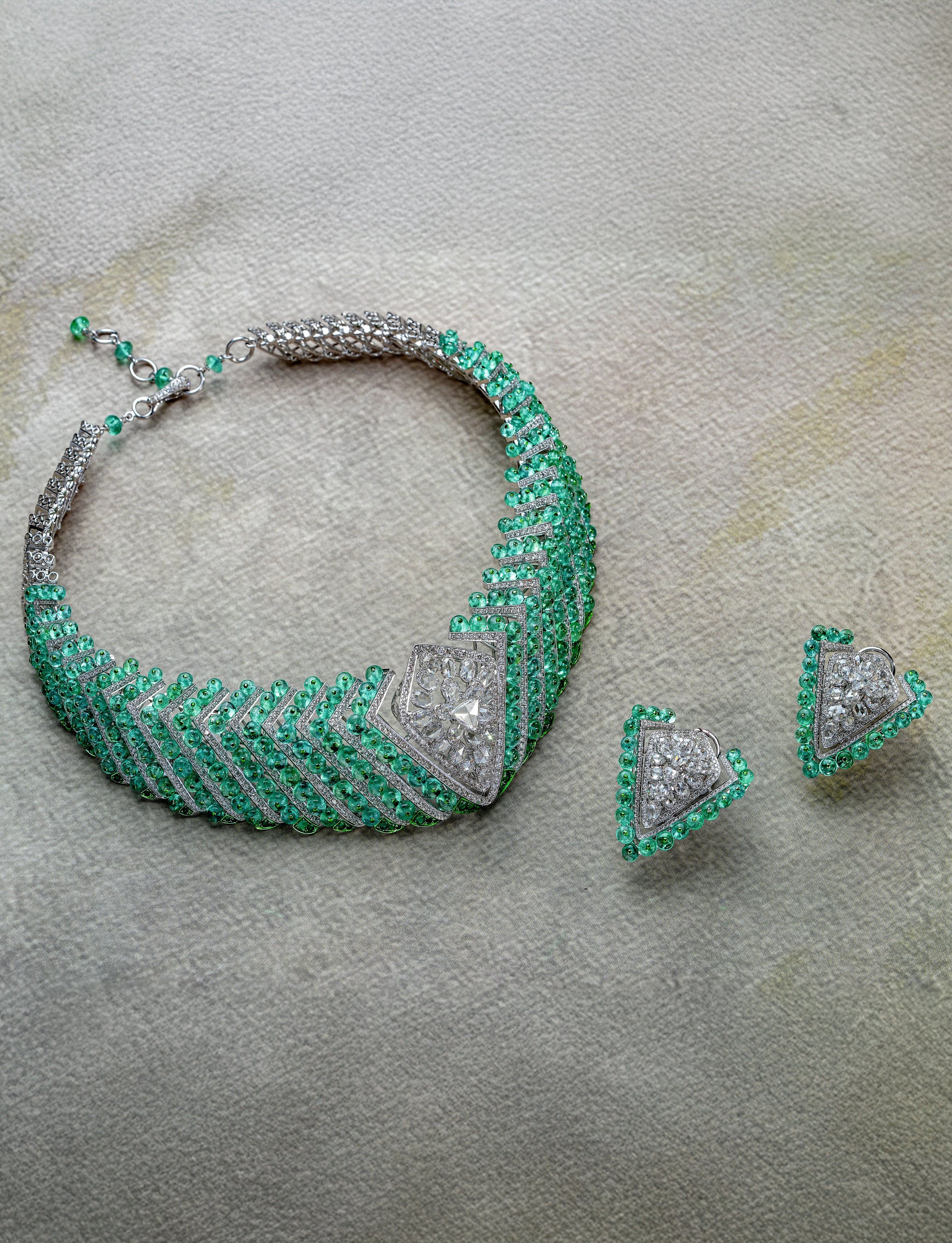 The Viridian Crest Necklace