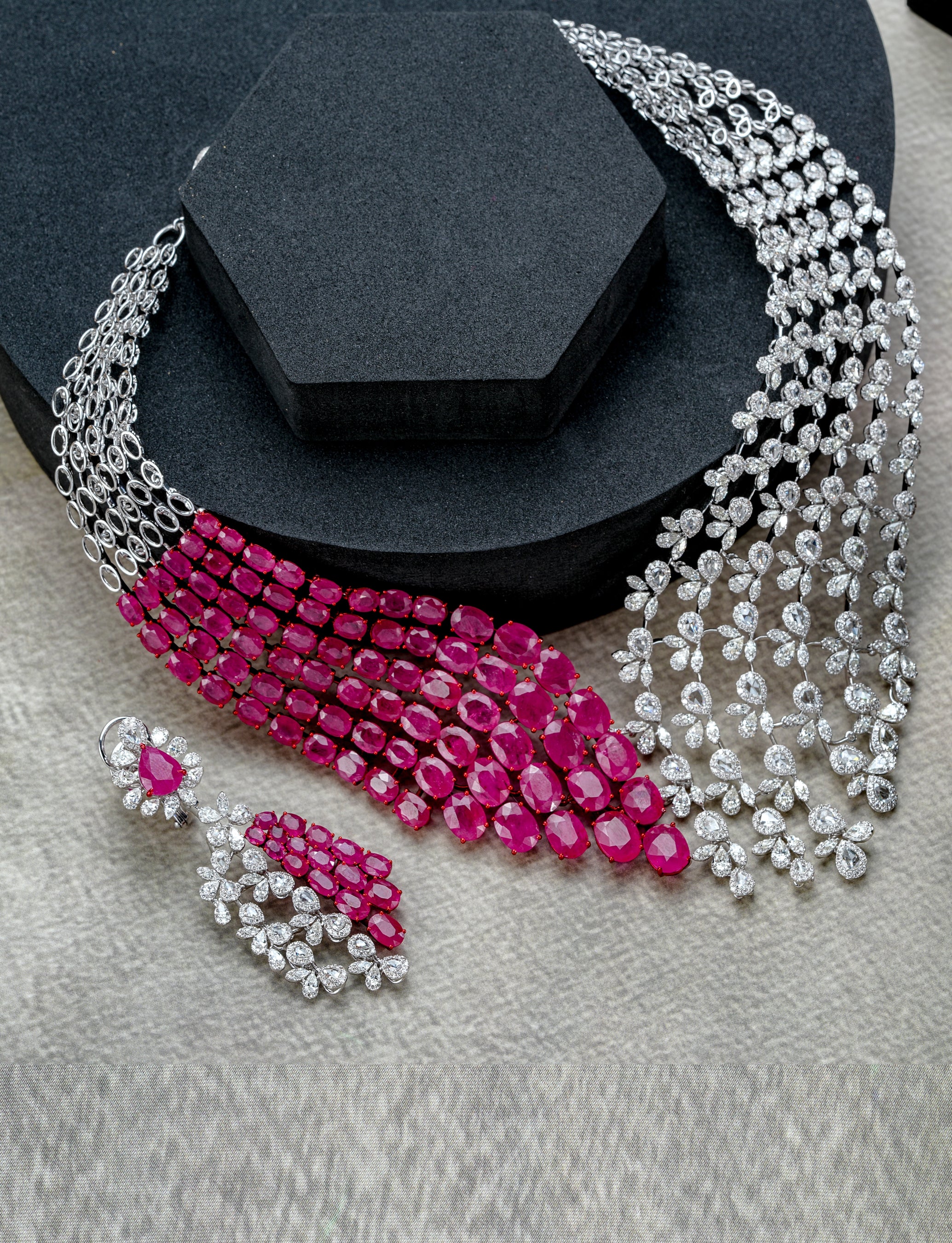 The Saffron Crest Necklace