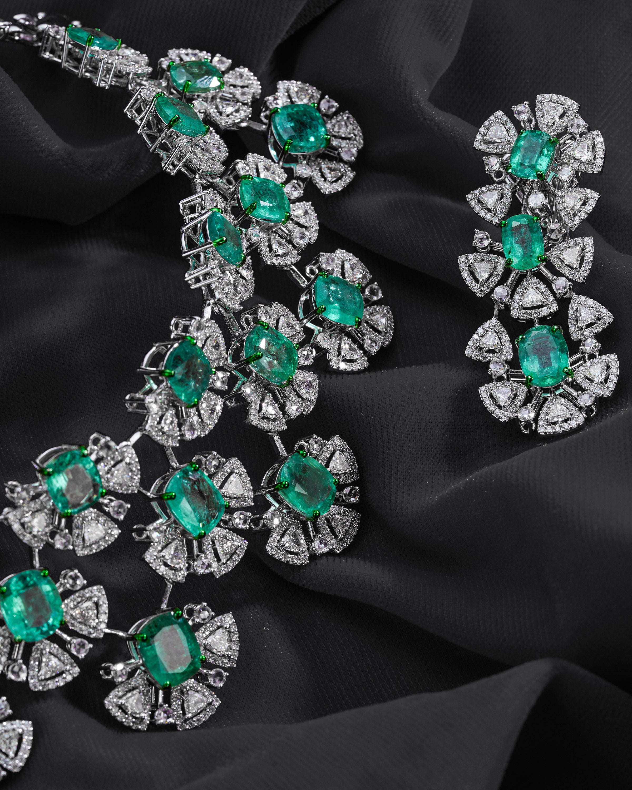 Verdantia Bloom Necklace & Verdantia Bloom Earrings