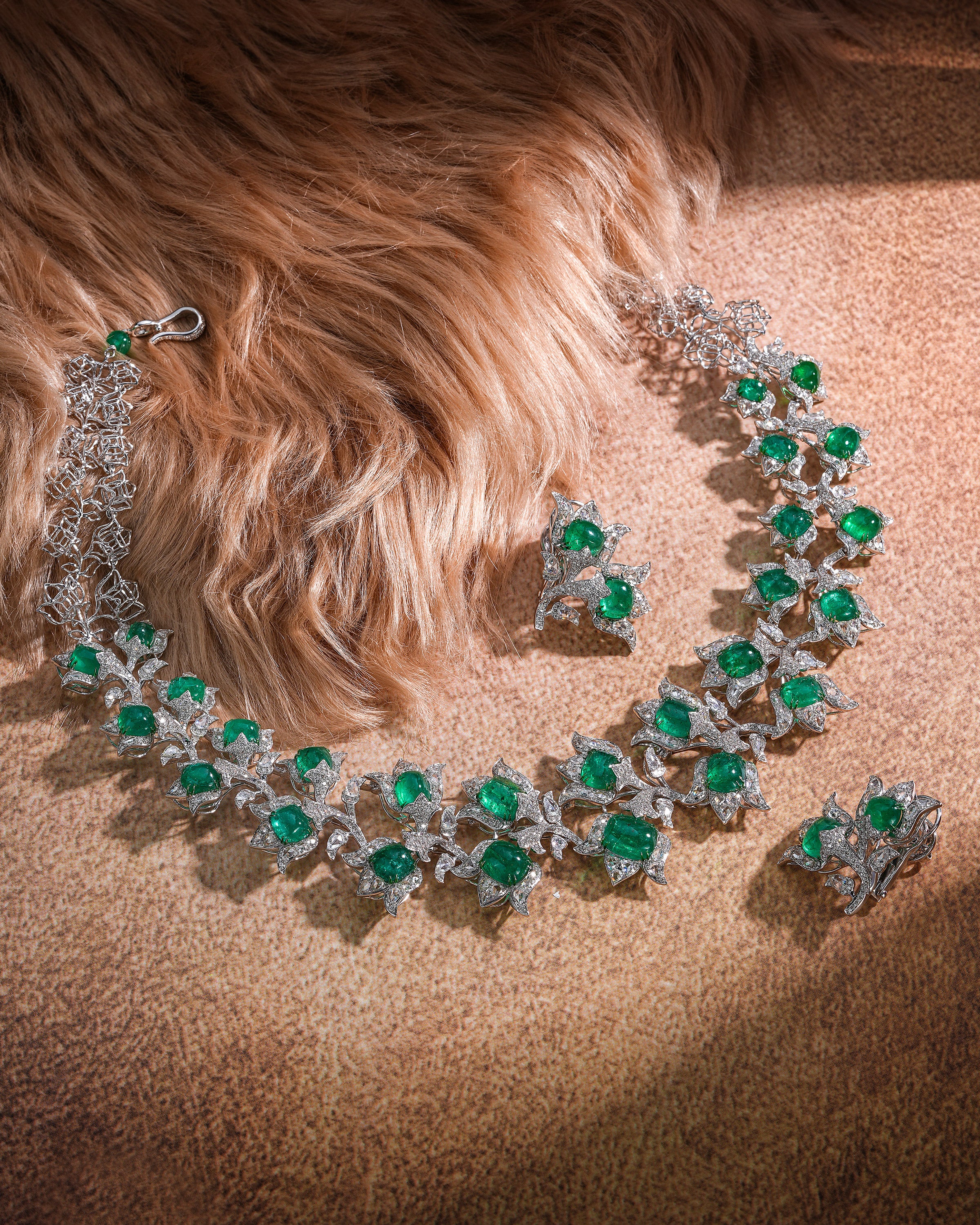 Emeralis Verdure Necklace & Emeralis Verdure Earrings