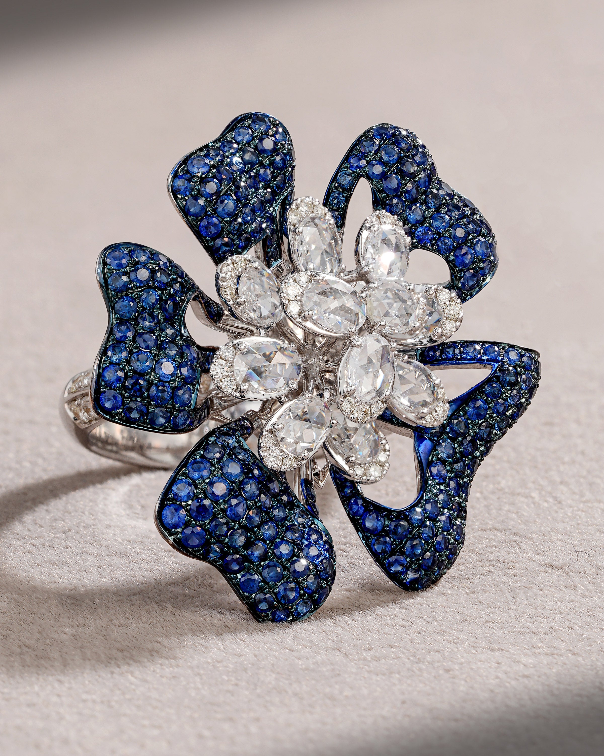 The Aurette Sapphire Twist