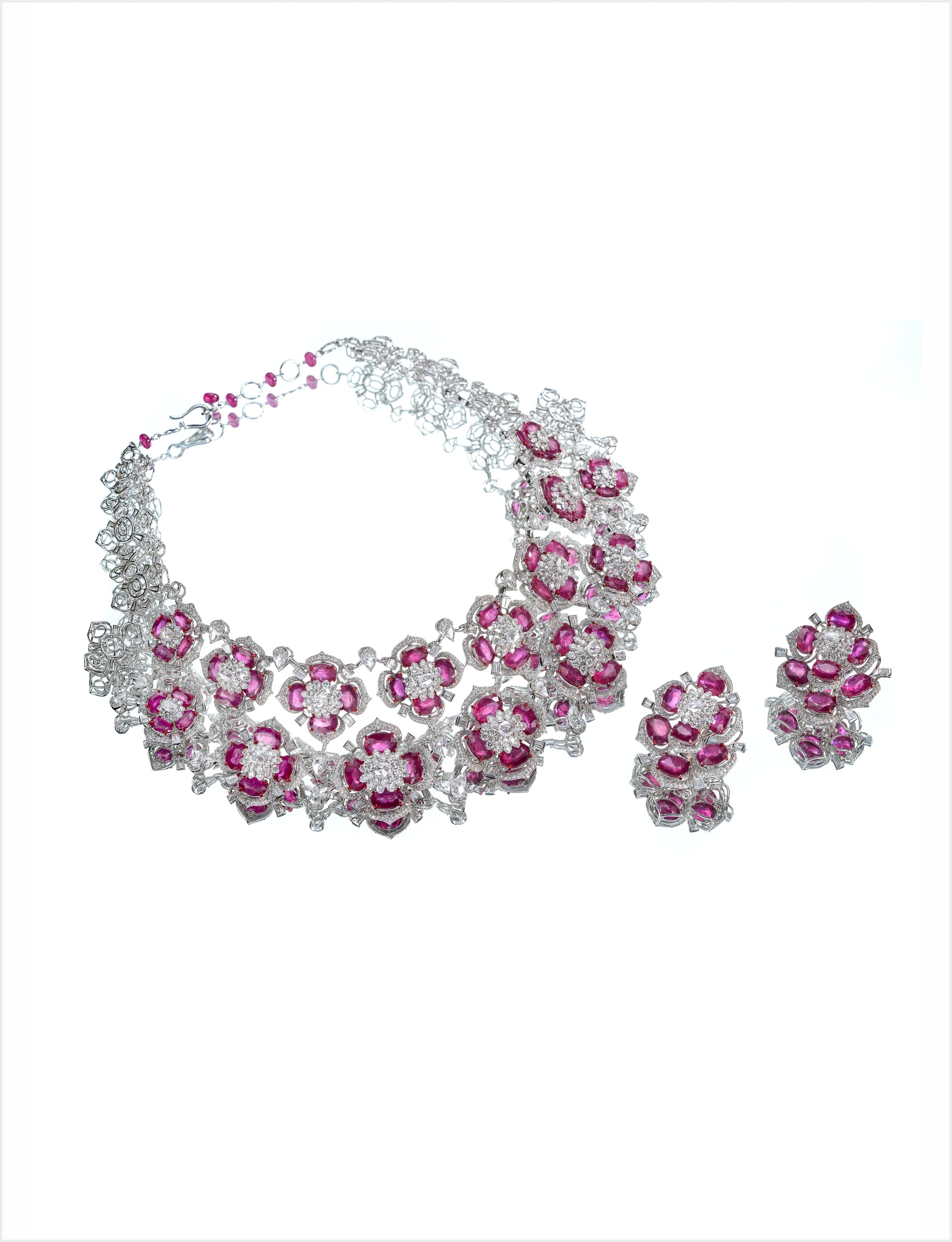 The Rosette Cascade Collar