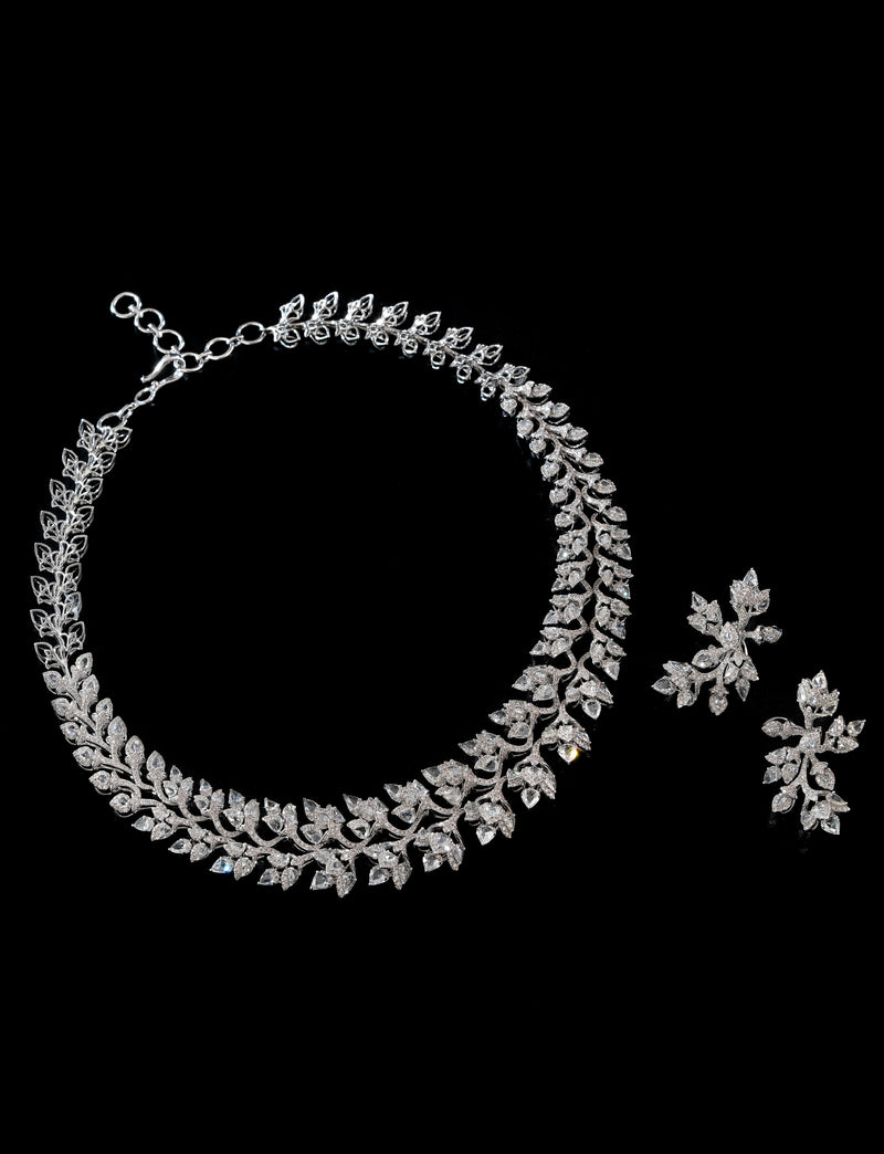 The Halo Reverence Necklace