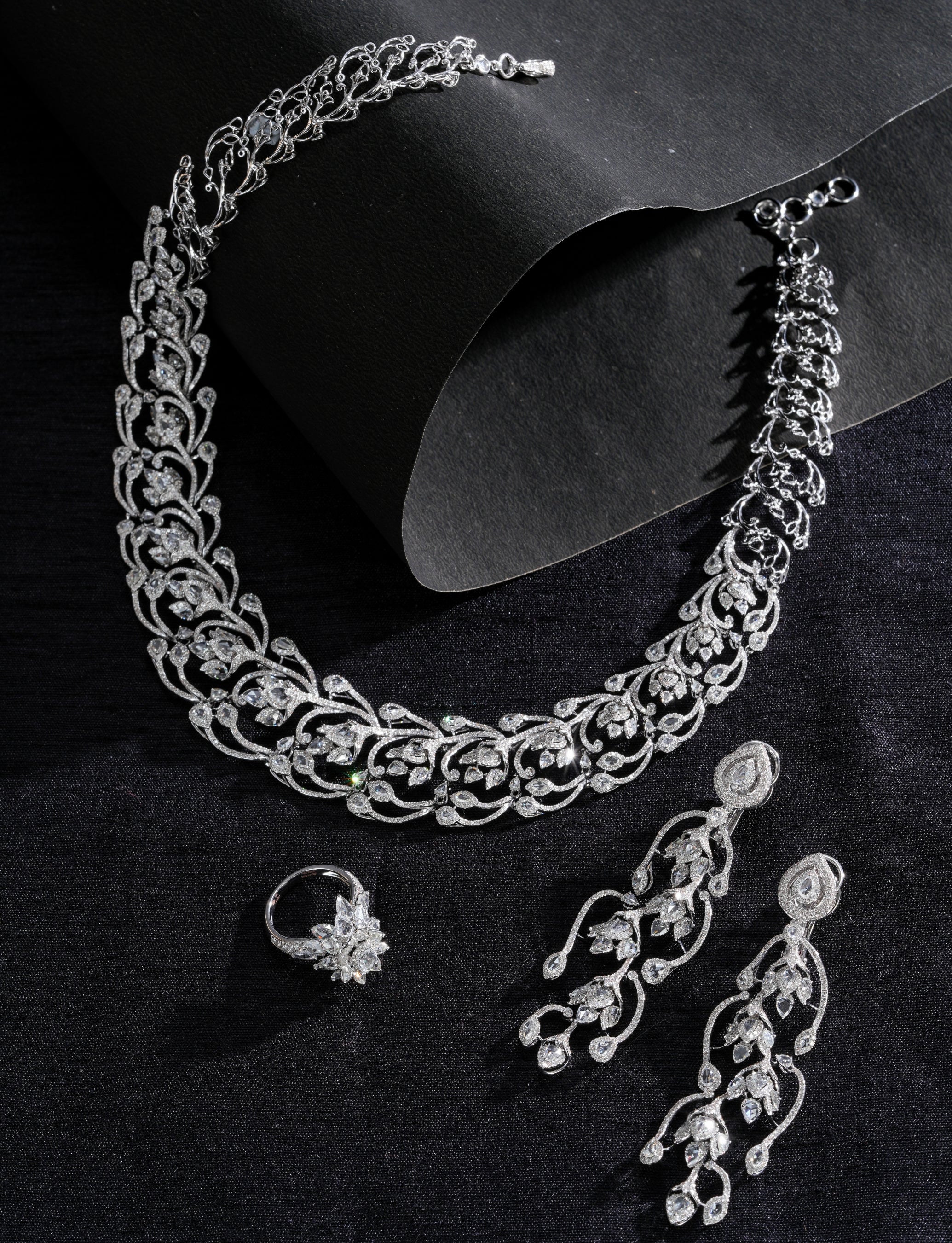 Vintage Weave Diamond Necklace