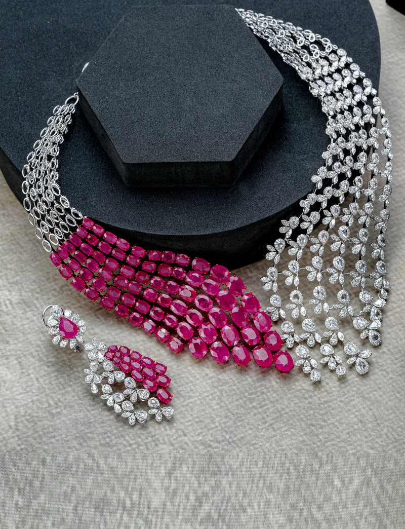 The Saffron Crest Necklace