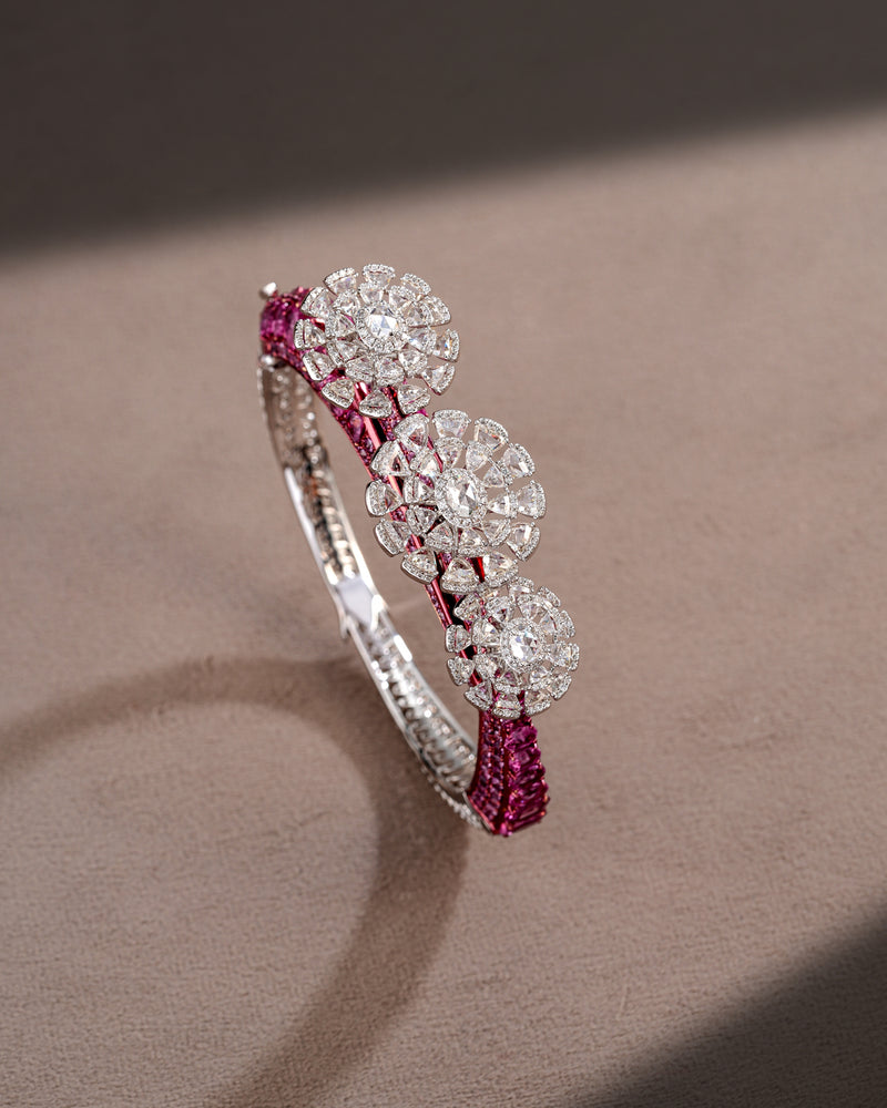 The Rosé Sapphire Arc