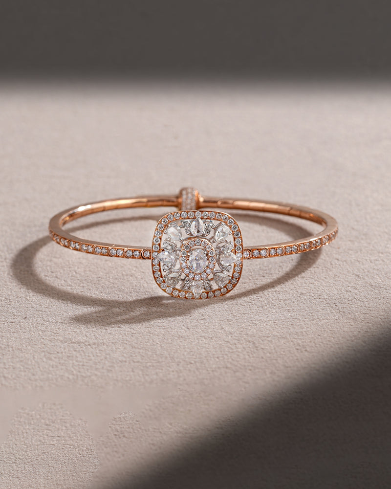 The Ardent Curve Bracelet