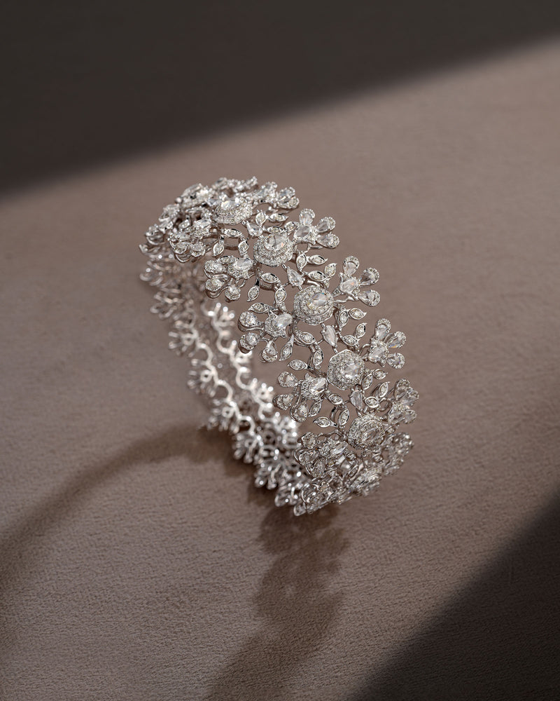 The Luma Diamond Band