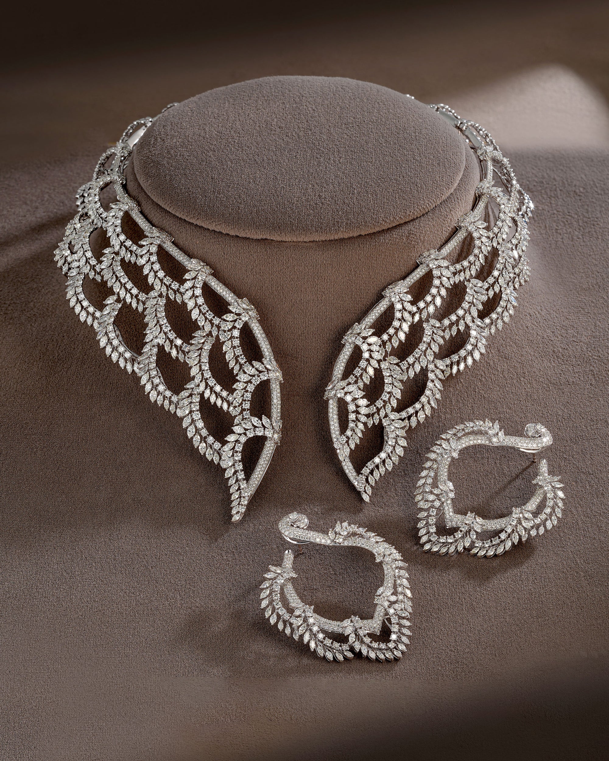Classic Silhouette Diamond Collar Necklace