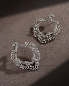 Classic Silhouette Diamond Collar Necklace & Aurea Frost Diamonds Earrings