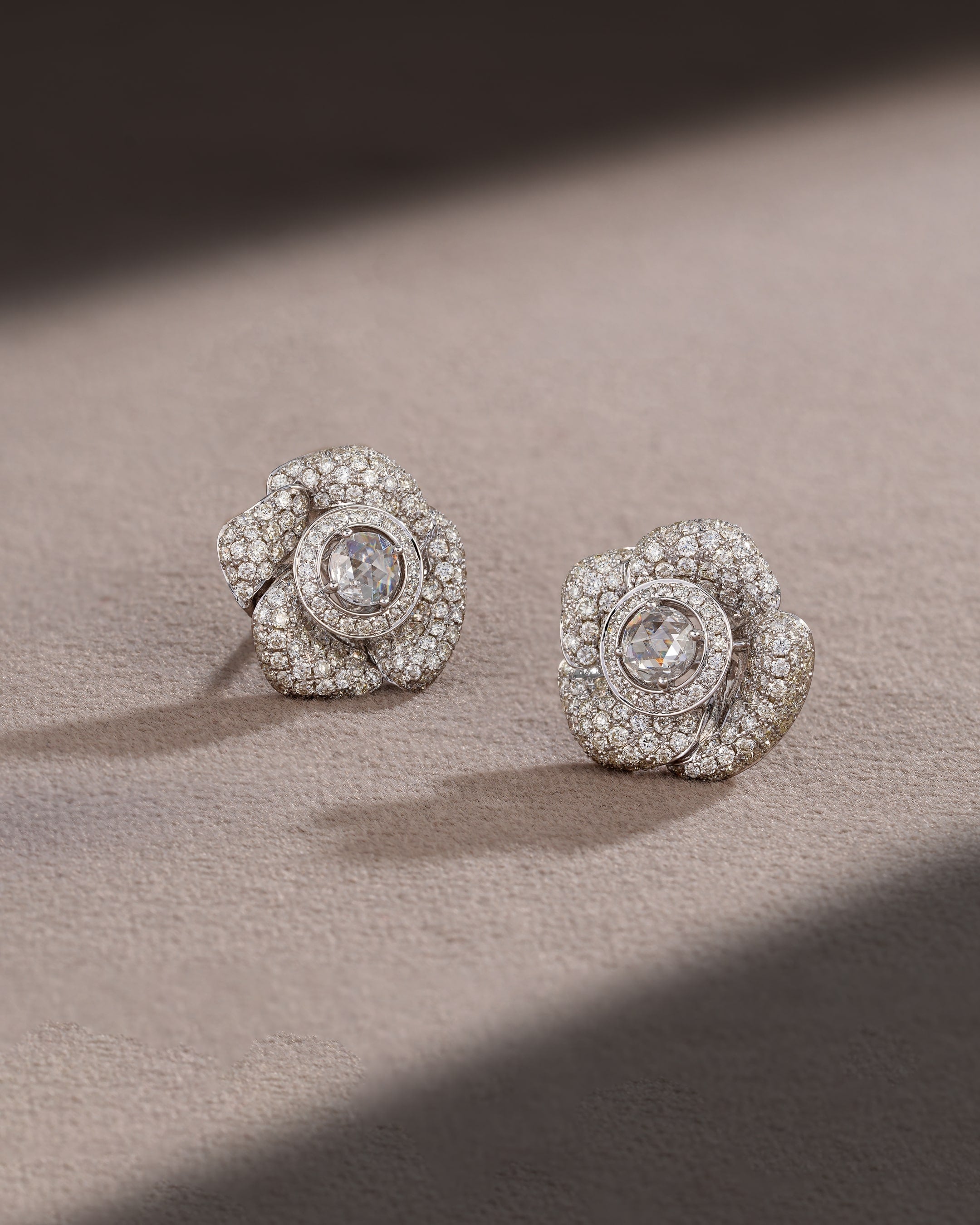 Lysa Miniature Lines