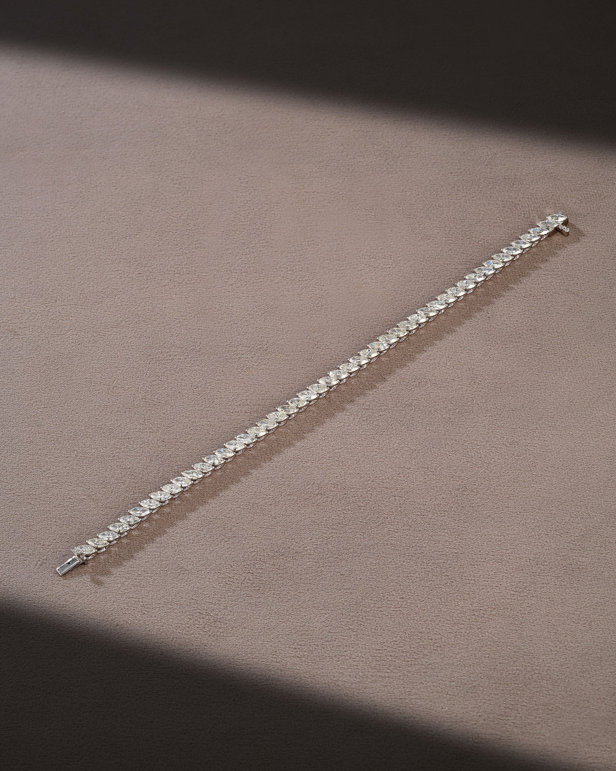 The Diamond Contour Band