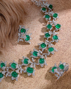 Emeralis Verdure Necklace & Emeralis Verdure Earrings