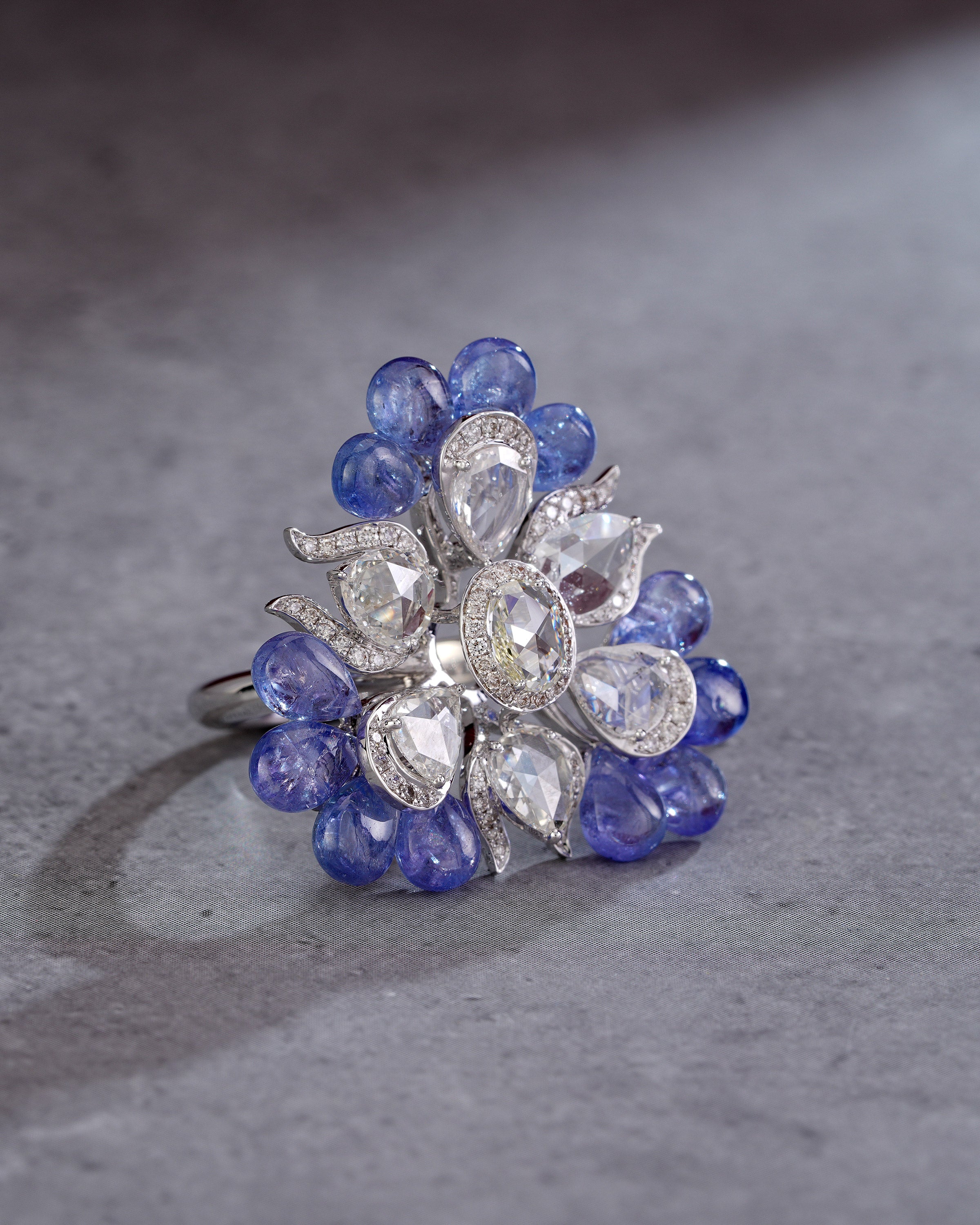 The Savarre Tanzanite Disc