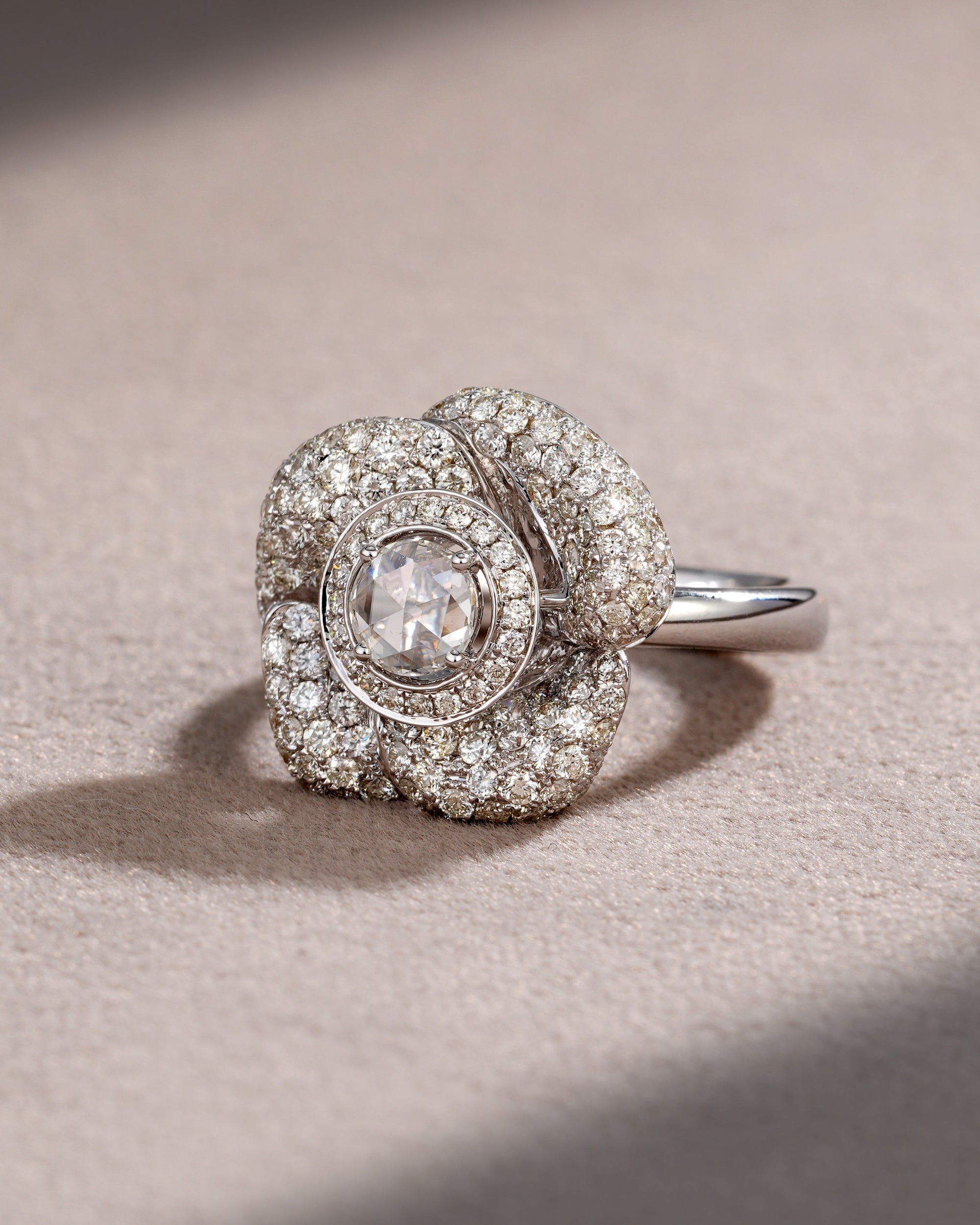 The Selora Diamond Crest