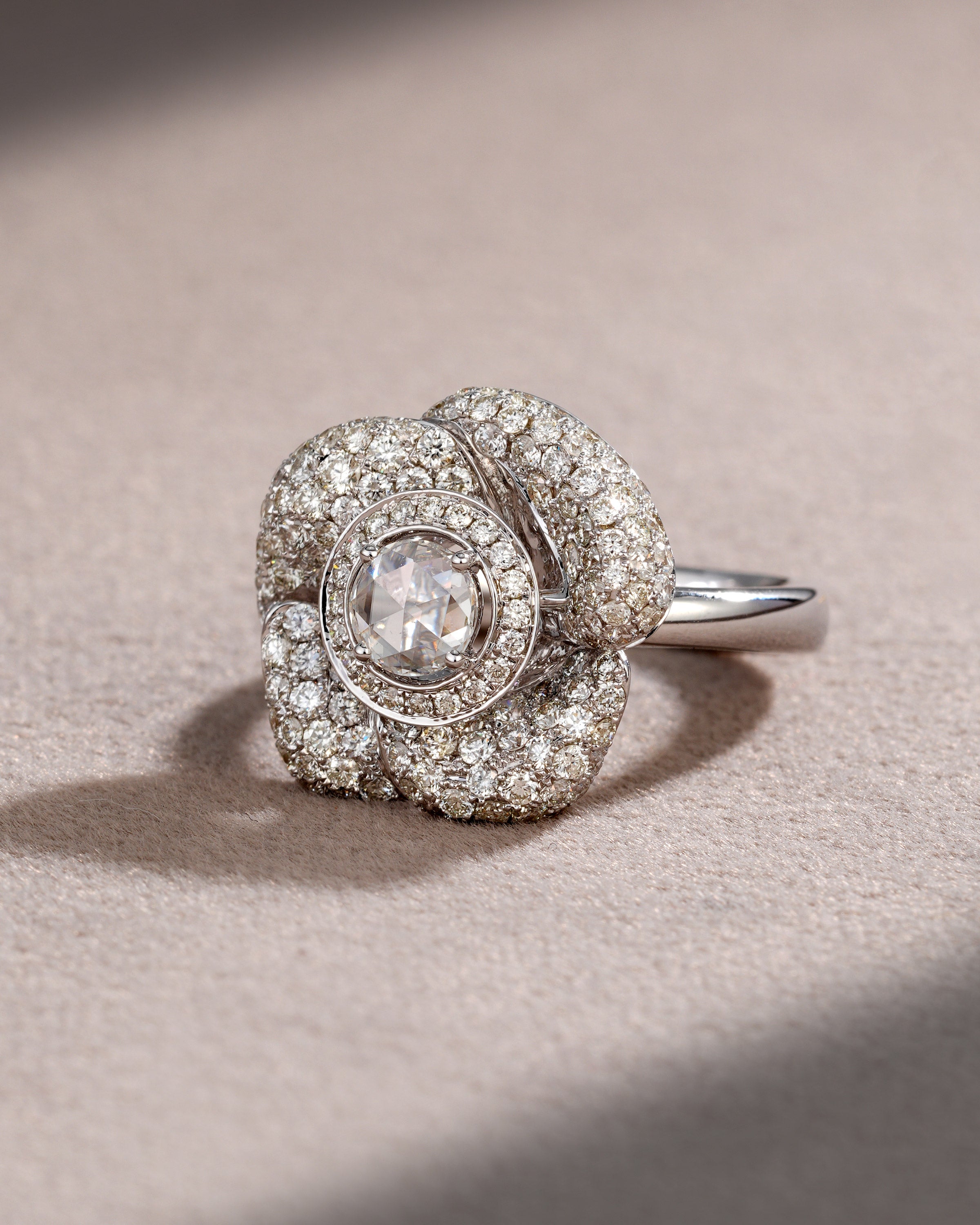 The Selora Diamond Crest