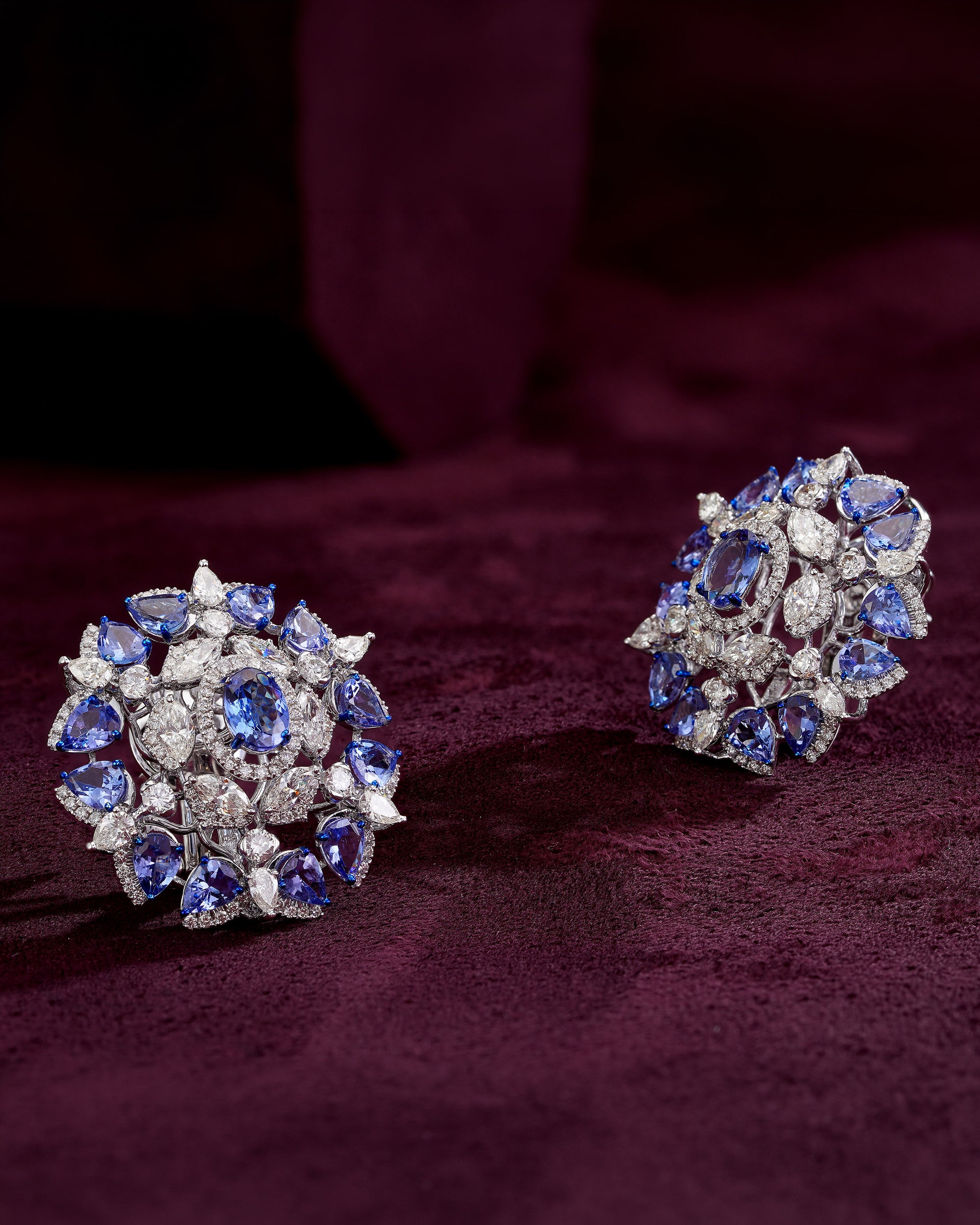 The Liora Tanzanite Halo