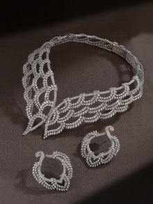 Classic Silhouette Diamond Collar Necklace