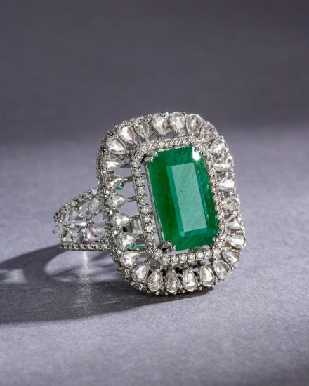 The Emerald Majesty Ring